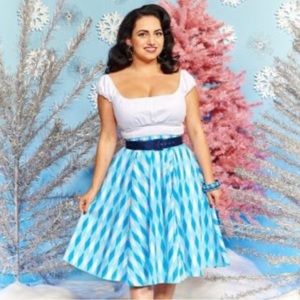 Pinup Girl Clothing Ice Blue Harlequin Little Jun Skirt NEVER WORN PUG Retro M